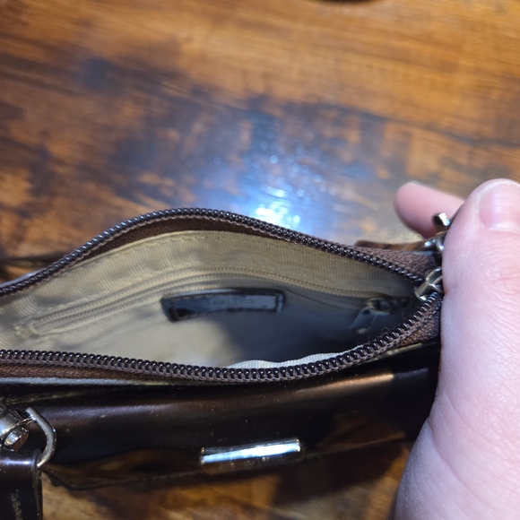 Beijo Mini Small Crossbody Shoulder Purse Handbag Y2k Patent Vinyl 90s Bratz - Picture 4 of 5